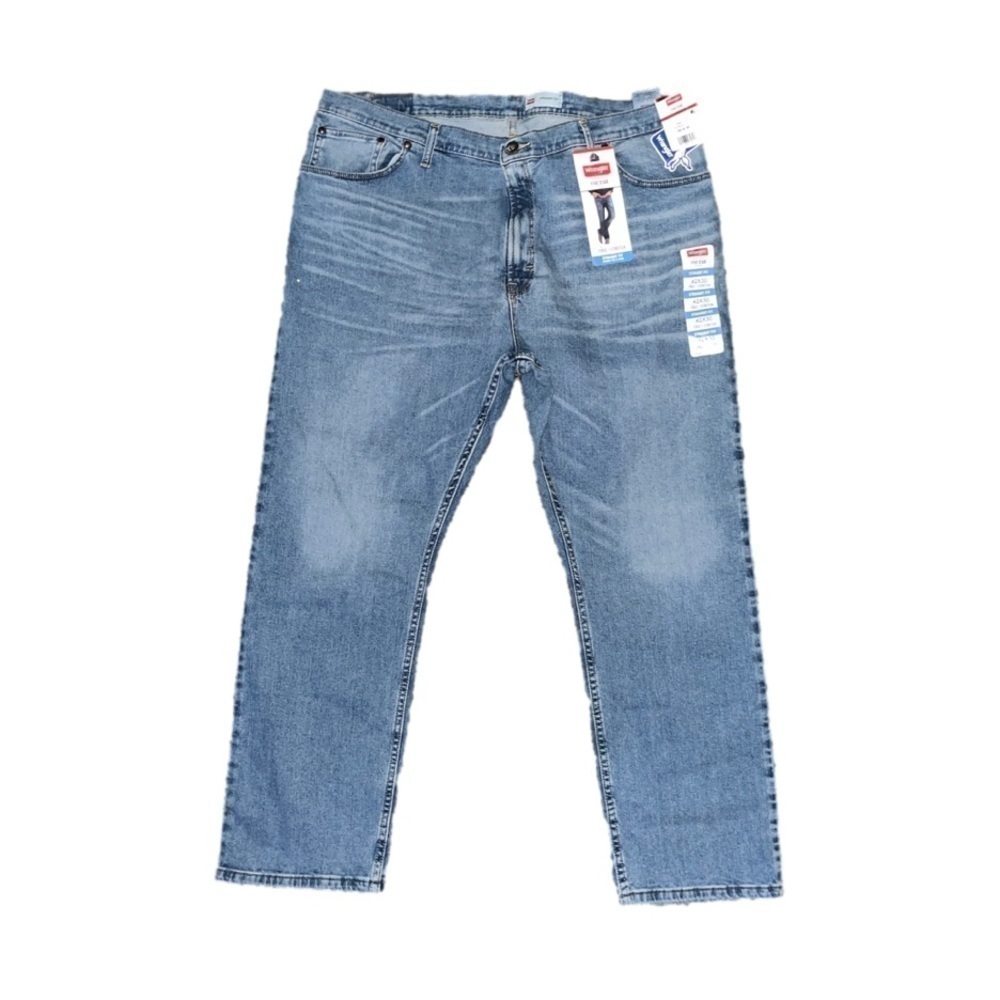 Wrangler Men's Straight Fit Jeans size 42x30 NWT - Picture 3 of 7